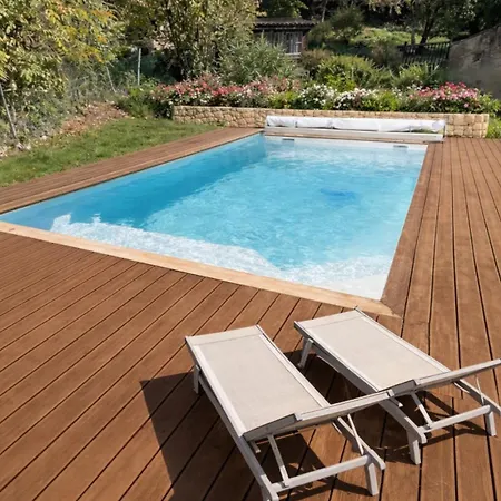 Dom wakacyjny Le Petit Manoir Avec Piscine Privee