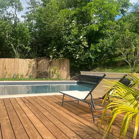 Le Petit Manoir Avec Piscine Privee Dom wakacyjny *